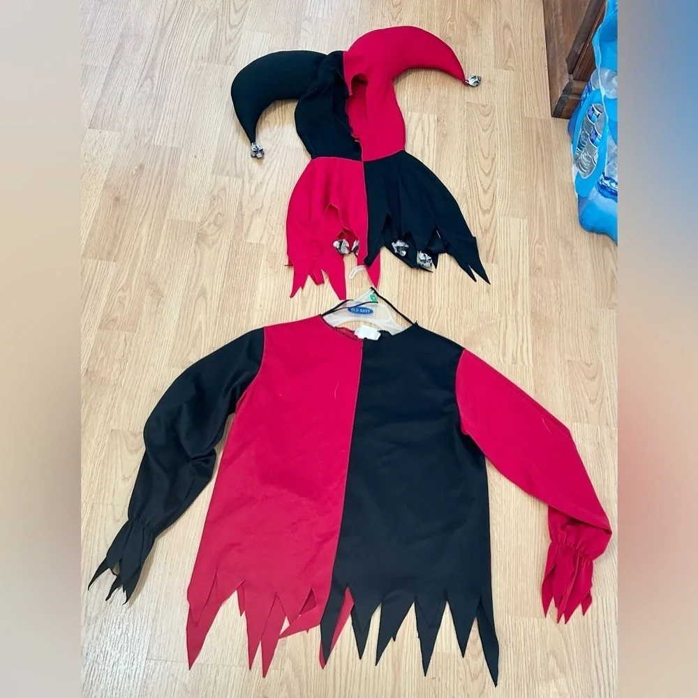 costume court jester top and hat boys size M/L